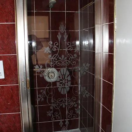 Maranton House Kensington Hotel 3*
