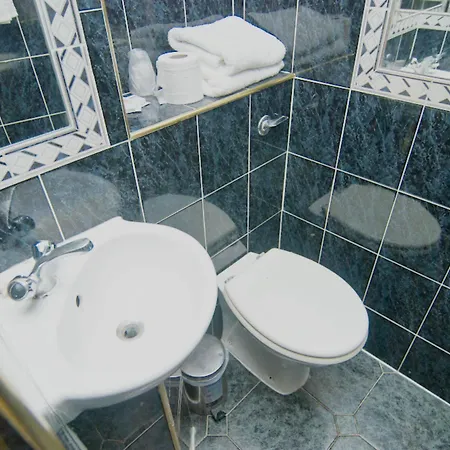 Maranton House Kensington Hotel 3*
