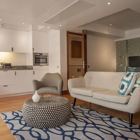 Native Tower Hill Apartmán