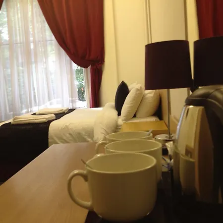 Kensington Court Notting Hill מלון 2*
