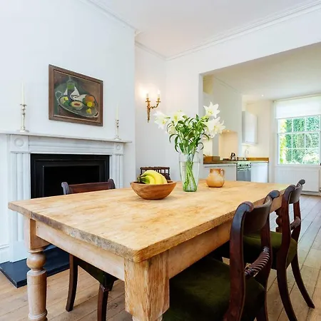 Veeve - Sloane Square Hideaway * לונדון