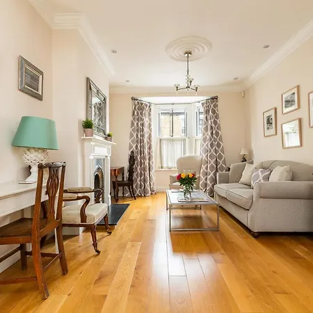 Joivy Stunning 3 Bed, 2 Bath House With Garden And Rooftop Terrace * Londyn