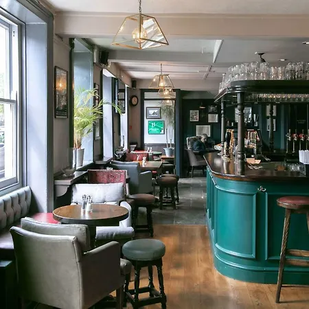 Rose And Crown Londra