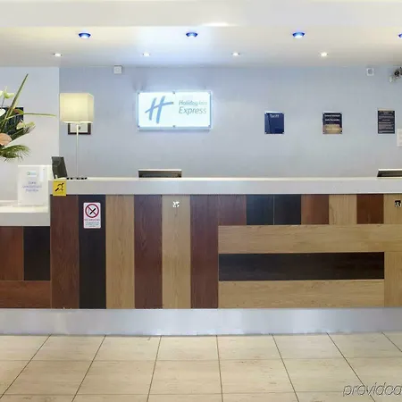 Express Park Royal By Ihg Hotel Londra