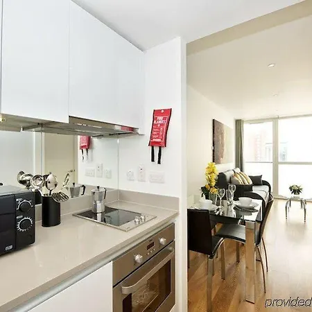 Staycity London Heathrow Apartahotel