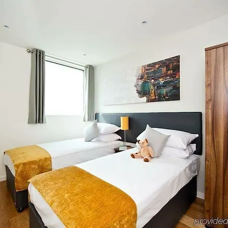 Staycity London Heathrow Apartahotel