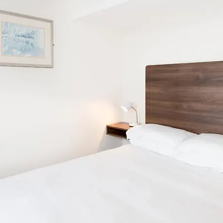 Hotel Goodenough College - 4*