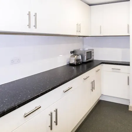 Hotel Goodenough College - 4*