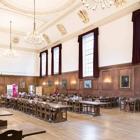 Hotel Goodenough College - 4*