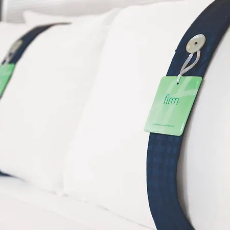 Holiday London - Heathrow M4,jct.4, An Ihg 4*