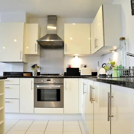 Wonderful, Bright Greenwich Sleeps 7 ! London