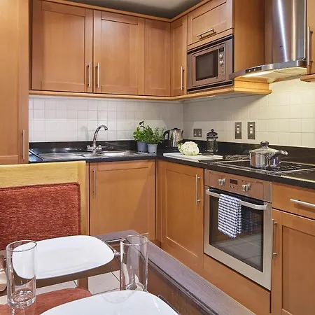 Marlin - Queen Street 4*