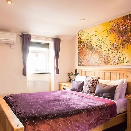 Avo Hotel London