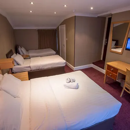 Newham Hotel 2*