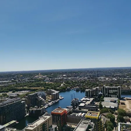 Apartman Charles Hope Canary Wharf South Quay London