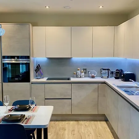 Apartment New Luxury 3-bed In The Heart Of The Olympic Park London