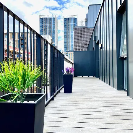 Apartment New Luxury 3-bed In The Heart Of The Olympic Park *