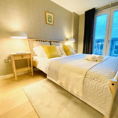 Apartment New Luxury 3-bed In The Heart Of The Olympic Park