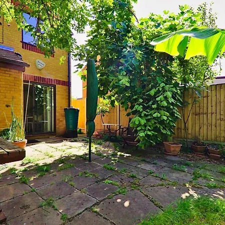 Harlinger Annexe 3* Londyn