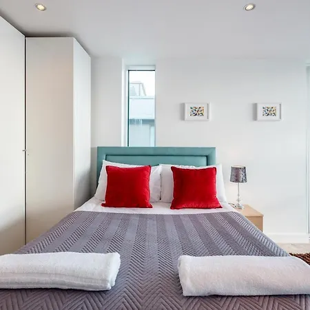 Premium Excel 3 & 2 Bedrooms London