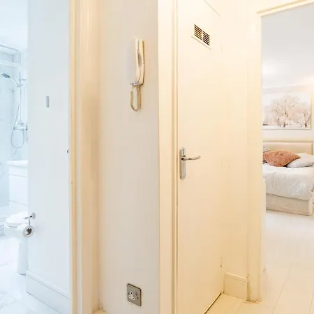 Modern Close To Apartment