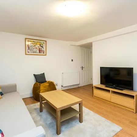 Apartamento New Stylish 1 Bedroom Flat With Garden *