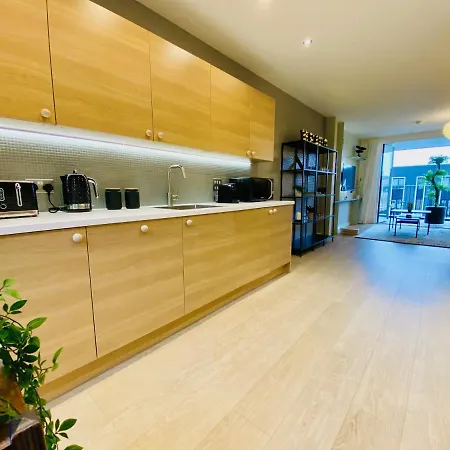 Apartment New Luxury 3-bed In The Heart Of The Olympic Park London