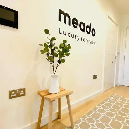 New Luxury 3-bed In The Heart Of The Olympic Park Apartment