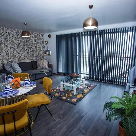 Dejays Apartment *