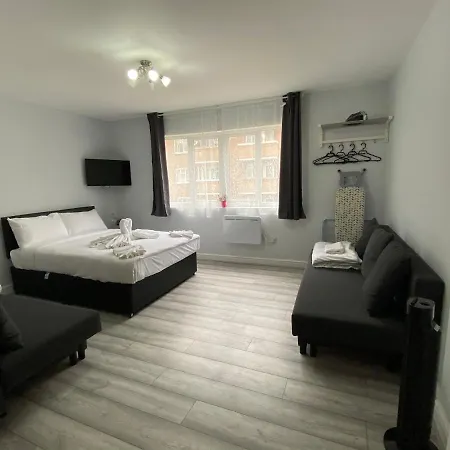 Comfortable - Cosy - Budget In Center 2*