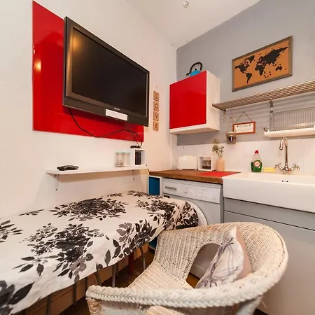Apartment 2 Bedroom Roof Terrace With Sauna Jakuzzi And Outdoor Cinema *