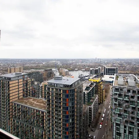 Charles Hope Canary Wharf South Quay * London