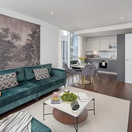 Luxurious Spacious 2bed Skyline River Views By Canary Wharf