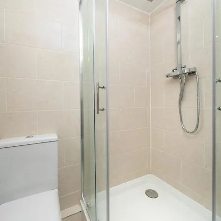 S6 Ensuite Loft Space London