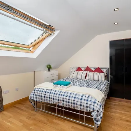 S6 Ensuite Loft Space Apartment