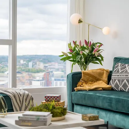 Luxurious Spacious 2bed Skyline River Views By Canary Wharf Apartment *