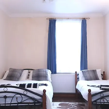 Bed & Breakfast Stayeasy In Trendy Heart Of