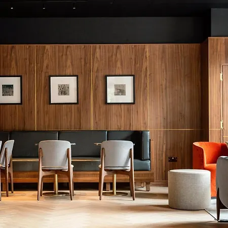 Wilde Aldgate Tower Bridge 4*