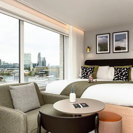 Wilde Aldgate Tower Bridge