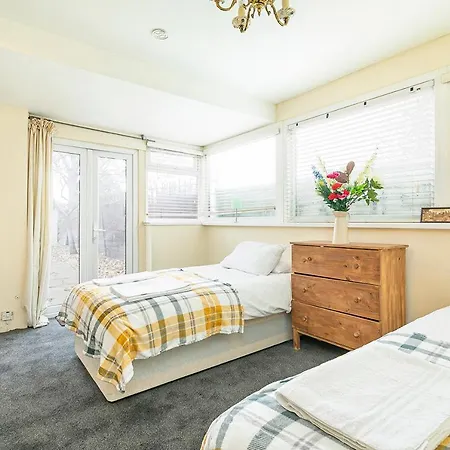Longbridge House Holiday home