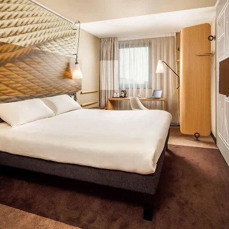 Ibis Canning Town London
