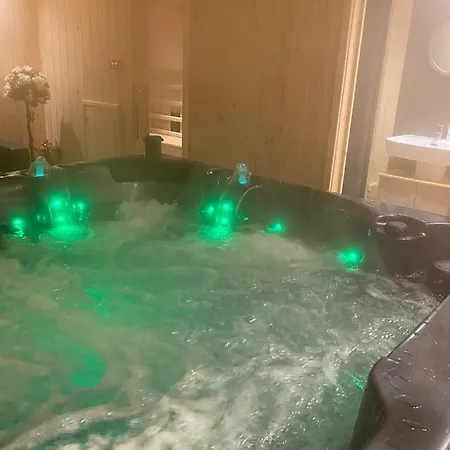 Villa Luxury Sauna Jacuzzi Excel Canary Wharf Zone 2
