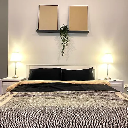 ベッド・アンド・ブレックファスト Cosy Flat In