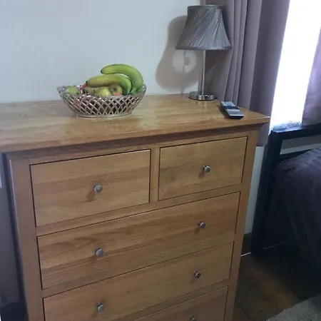 Bubblesbnb- Lovely 1 Bedroom Studio Flat