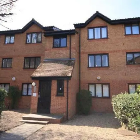 Apartment Mornington Place London