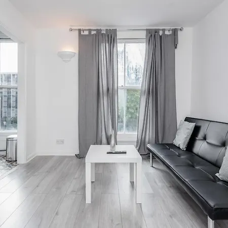 Apartment Beautiful 1-bed In Lewisham *