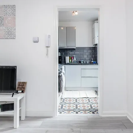 Beautiful 1-bed In Lewisham Apartment