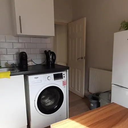 Comfy Fenia Homestay London