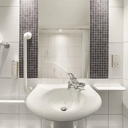 Ramada London North 4* Edgware