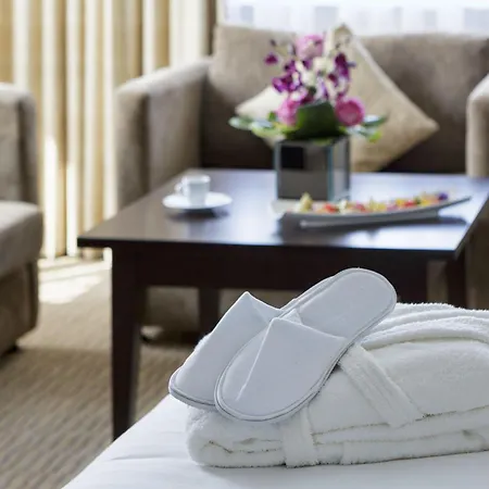 Doubletree By Hilton London Heathrow Airport